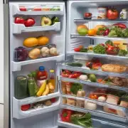 如何确定冰箱中的食品是否已经过期或变质了?